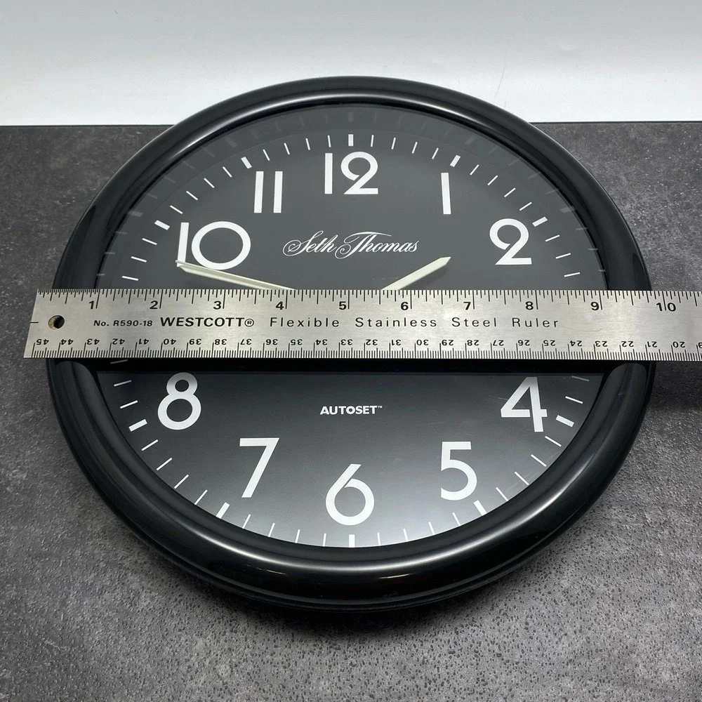 Vintage Seth Thomas Auto Set Black & White Plastic Frame Wall Clock USA Movement